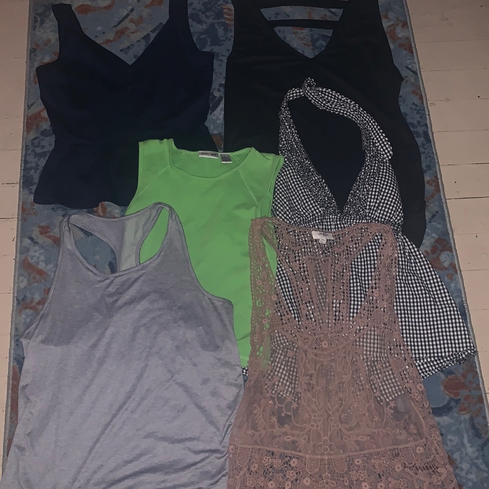 Ladies shirts, size medium lot of six